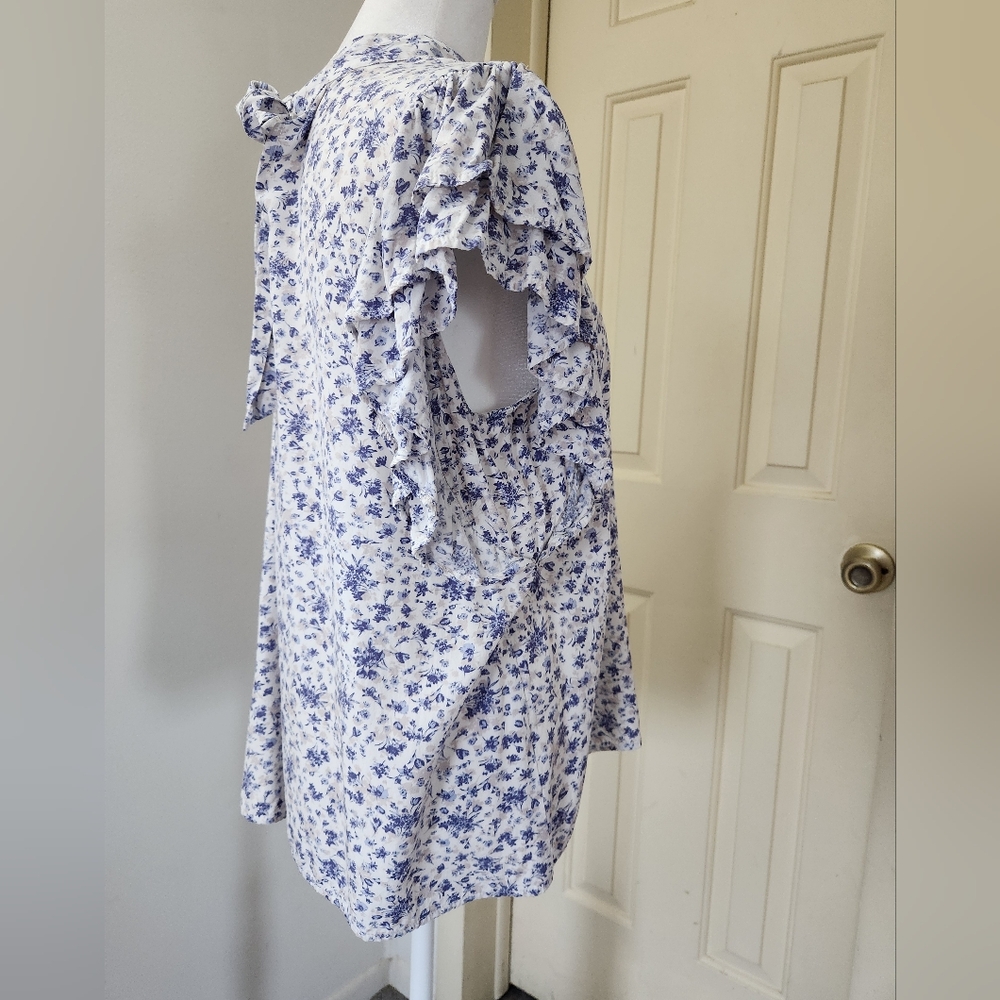 Doe & Rae Floral Blouse - Picture 3 of 7